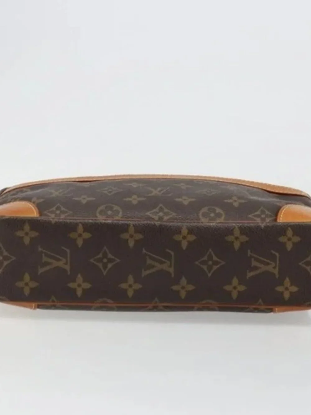 LOUIS VUITTON Monogram Compiegne 28 Clutch Bag M51845 LV Auth 179532